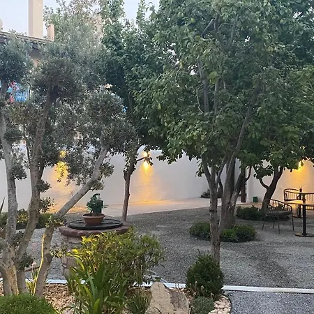 Min (adults Only) فندق مبيت وإفطار *