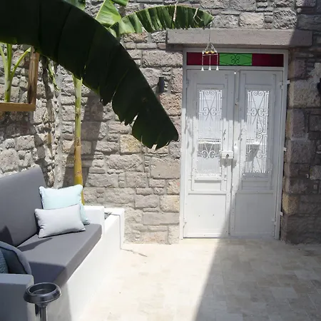 Min (adults Only) فندق مبيت وإفطار *